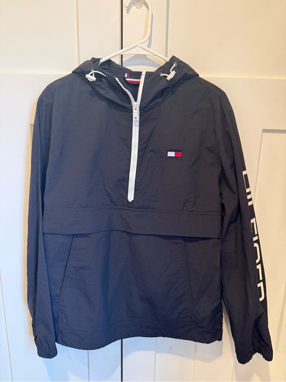 Tommy Hilfiger Navy Hooded Windbreaker Jacket size M. Like new.